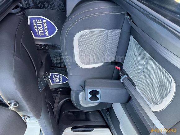 TR MOTORS ' DAN TEMİZ VE BAKIMLI CAM TAVANLI KİA CEED