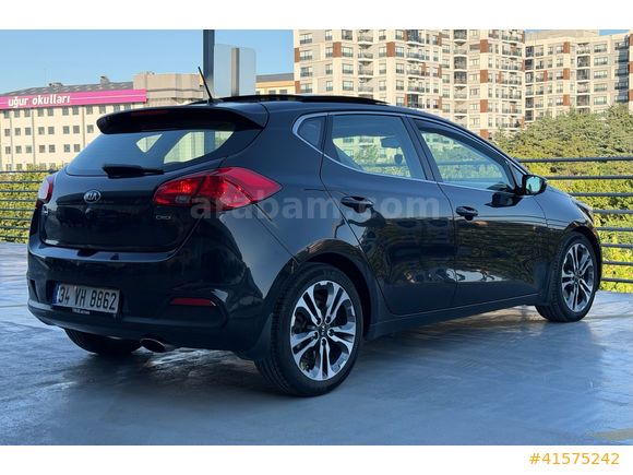 TR MOTORS ' DAN TEMİZ VE BAKIMLI CAM TAVANLI KİA CEED