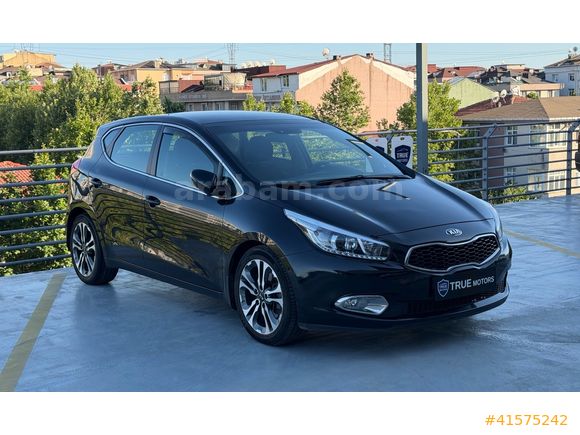 TR MOTORS ' DAN TEMİZ VE BAKIMLI CAM TAVANLI KİA CEED