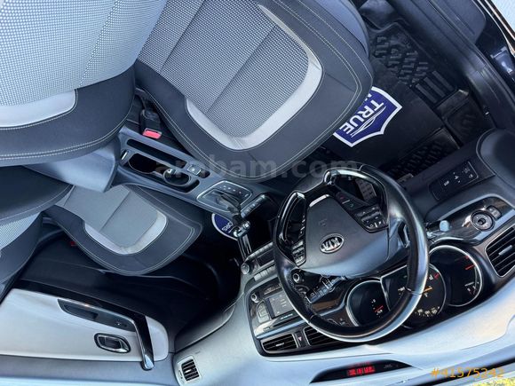 TR MOTORS ' DAN TEMİZ VE BAKIMLI CAM TAVANLI KİA CEED