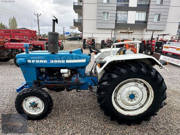 KADEME MOT ARÇLRDN 1972 MODEL FORD 3000 BİRİNCİ SINIF