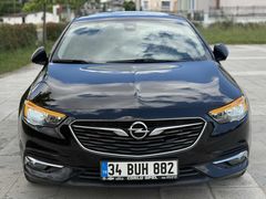2020 ÇİKİŞLİ 142 BİN KM 1.6 DİZEL OTOMOTİK SİYAH INSİGNİA