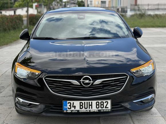 2020 ÇİKİŞLİ 142 BİN KM 1.6 DİZEL OTOMOTİK SİYAH INSİGNİA
