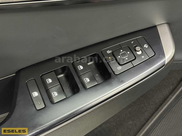 ESELES "25.000KM" Kia EV6 Elegance Cam Tavan Otonom Yacht Mavi