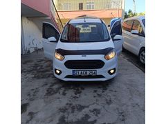 Sahibinden Ford Tourneo Courier 1.5 TDCi Black Line 2021 Model  80.000 km Beyaz