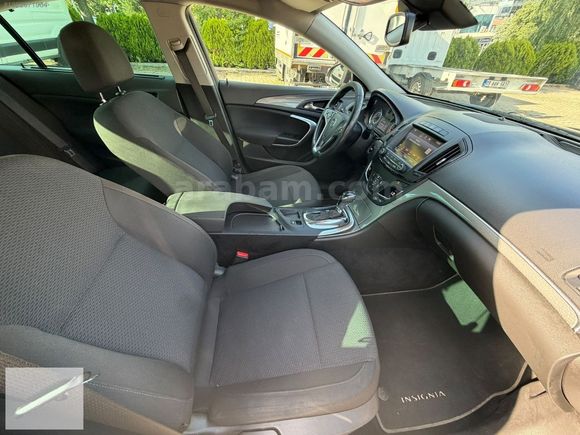 DEĞİŞENSİZ 2 PARÇA BOYALI DİZEL OTOMATİK FULL DİRİ BİR ARAÇ