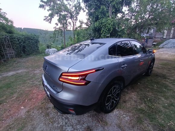 Sahibinden Hatasız Cam Tavanlı Citroen e-C4 X Shine Bold 2023 Model 