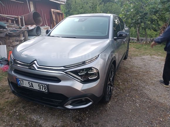 Sahibinden Hatasız Cam Tavanlı Citroen e-C4 X Shine Bold 2023 Model 