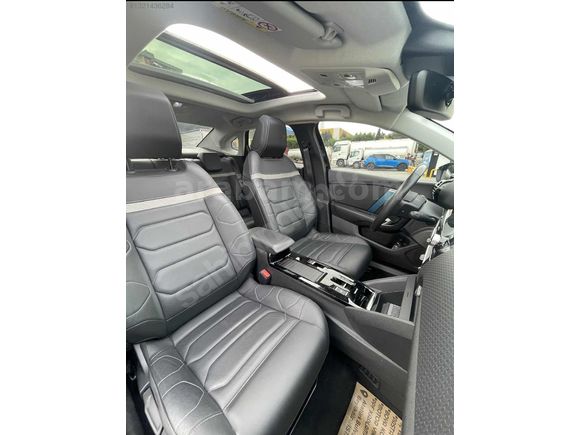 Sahibinden Hatasız Cam Tavanlı Citroen e-C4 X Shine Bold 2023 Model 