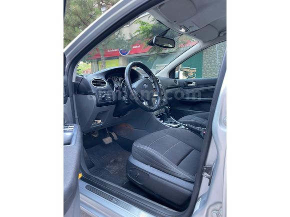 2009 Model 215 binde Temiz 1.6 Titanium Focus Tramer 800TL