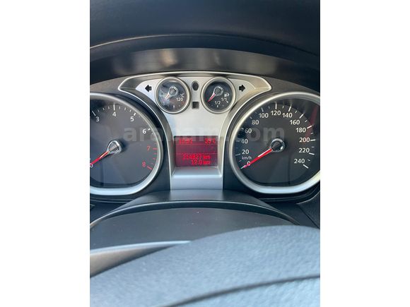 2009 Model 215 binde Temiz 1.6 Titanium Focus Tramer 800TL