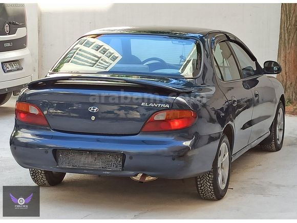 PARKGARAJ DAN 1.8 GLS ELENTRA