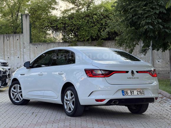  Renault Megane 1.3 TCe Joy 2020 99.000 km 