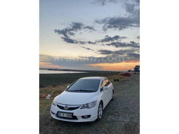 Sahibinden Honda Civic 1.6i VTEC Premium 2011 Model 