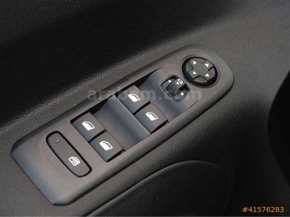 OTOSTORE'DAN Berlingo 1.5 BlueHDI Max EAT8 2025