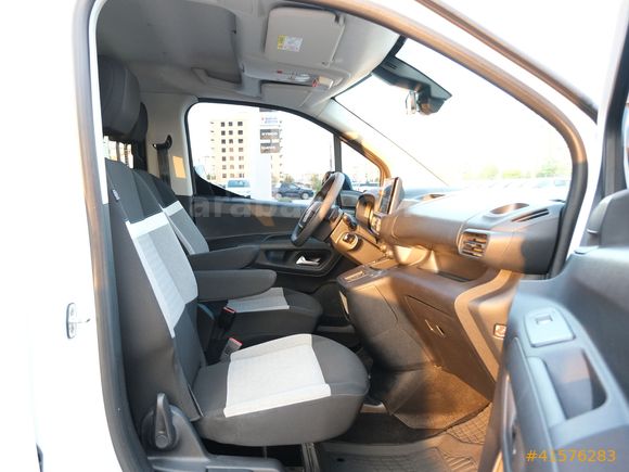 OTOSTORE'DAN Berlingo 1.5 BlueHDI Max EAT8 2025