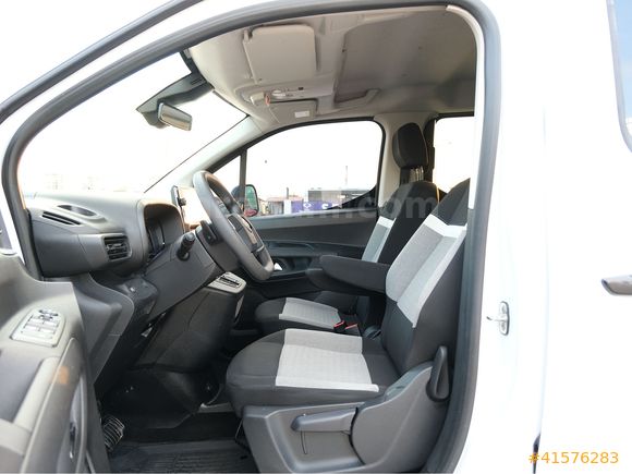 OTOSTORE'DAN Berlingo 1.5 BlueHDI Max EAT8 2025