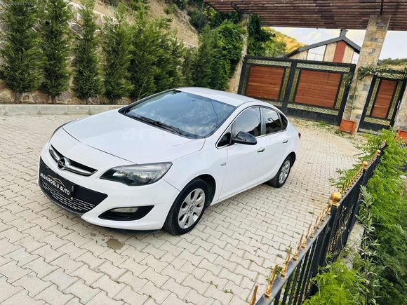 -MAHİROĞLU AUTO'DAN TEMİZ OPEL ASTRA GENİŞ EKRAN EDİTİON-