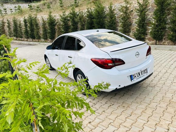 -MAHİROĞLU AUTO'DAN TEMİZ OPEL ASTRA GENİŞ EKRAN EDİTİON-
