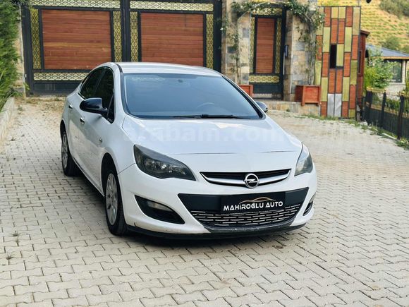 -MAHİROĞLU AUTO'DAN TEMİZ OPEL ASTRA GENİŞ EKRAN EDİTİON-