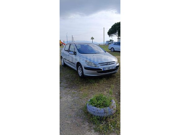 DEĞİŞENSİZ ÖZEL PLAKALI PEUGEOT