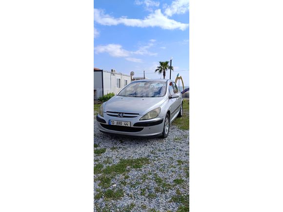 DEĞİŞENSİZ ÖZEL PLAKALI PEUGEOT