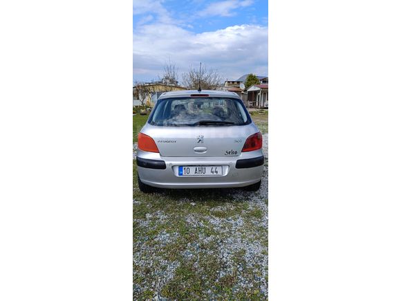 DEĞİŞENSİZ ÖZEL PLAKALI PEUGEOT