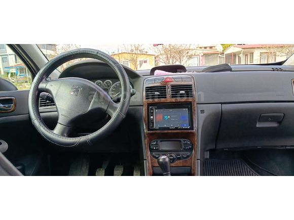 DEĞİŞENSİZ ÖZEL PLAKALI PEUGEOT