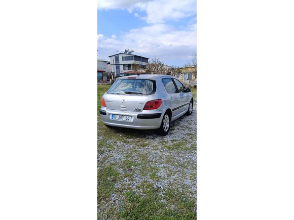 DEĞİŞENSİZ ÖZEL PLAKALI PEUGEOT