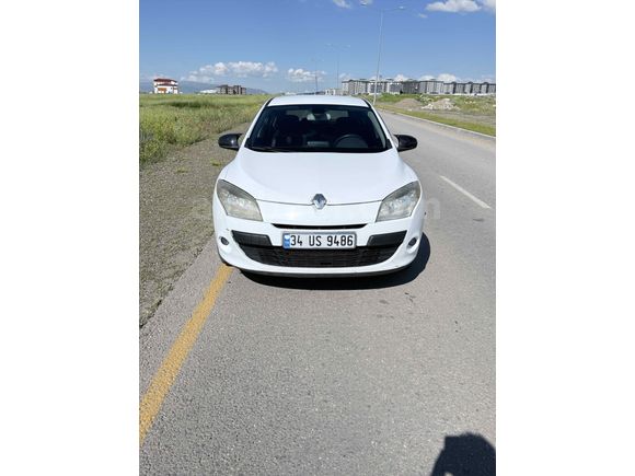 Sahibinden Renault Megane 1.5 dCi Dynamique 2010 Model 