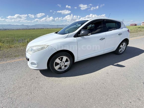 Sahibinden Renault Megane 1.5 dCi Dynamique 2010 Model 
