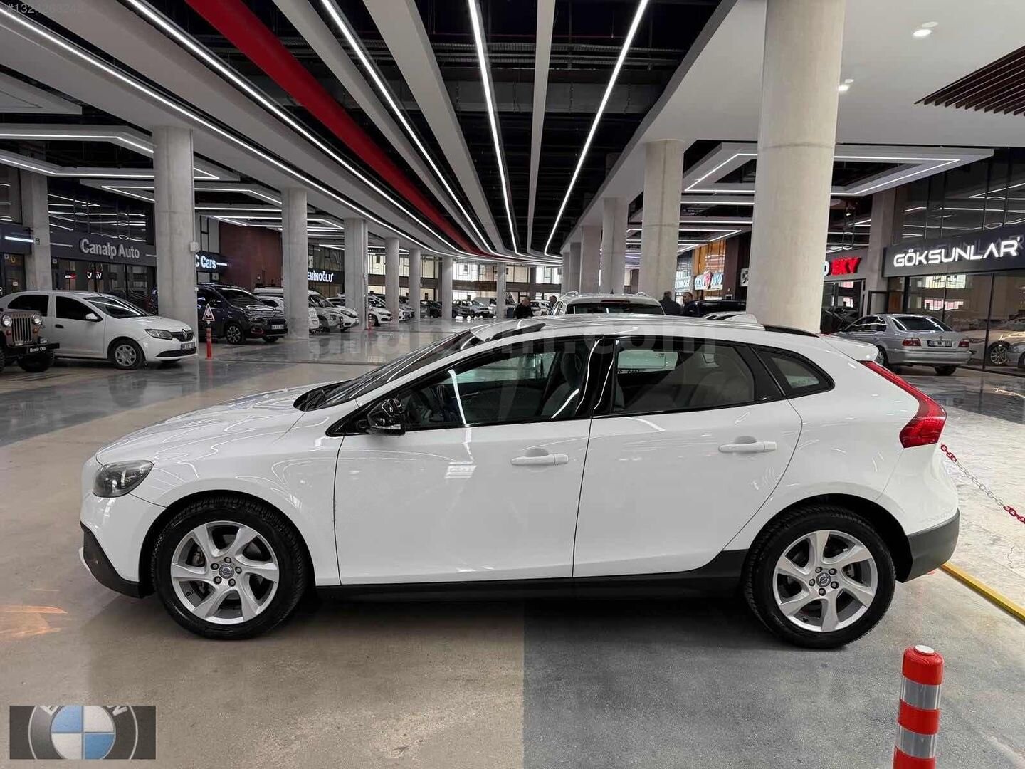 Galeriden Volvo V40 Cross Country 1.6 D Premium 2014 Model Ankara 150.000 km Beyaz 6