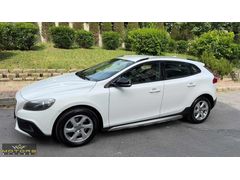 HATASIZ 2014 VOLVO V40 1.6 D PREMIUM ÇEKİ DEMİRİ MEVCUT