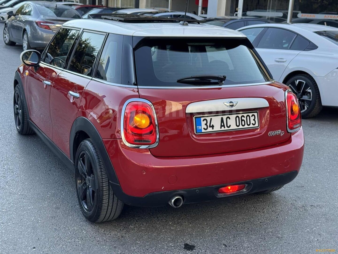 Galeriden Mini Cooper 1.5 D Türkiye Paketi 2015 Model İstanbul 143.483 km Kırmızı 7