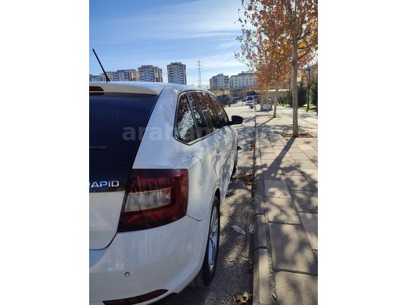 Sahibinden Skoda Rapid 1.6 CR TDI Spaceback Elegance 2015 Model