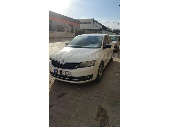 Sahibinden Skoda Rapid 1.6 CR TDI Spaceback Elegance 2015 Model