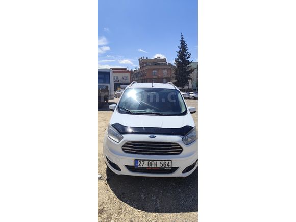 Sahibinden Ford Tourneo Courier 1.6 TDCi Titanium 2015 Model