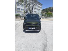 Sahibinden Peugeot Rifter 1.5 BlueHDI GT 2024  model hatasız temiz aile araci
