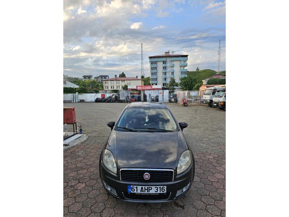 Sahibinden Fiat Linea 1.4 Fire Active Plus 2009 Model  300.000 km Siyah