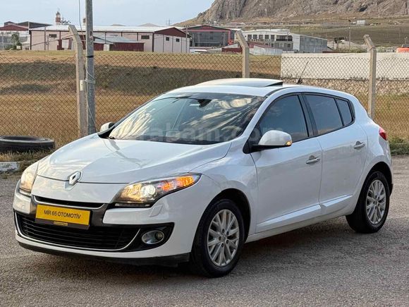 Galeriden Renault Megane 1.5 dCi Privilege 2012 Model Van
