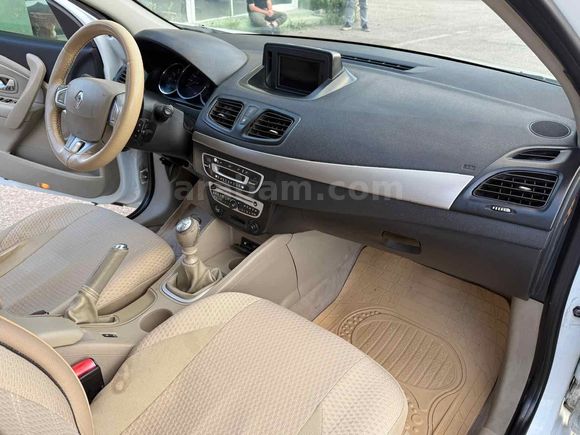 Galeriden Renault Megane 1.5 dCi Privilege 2012 Model Van
