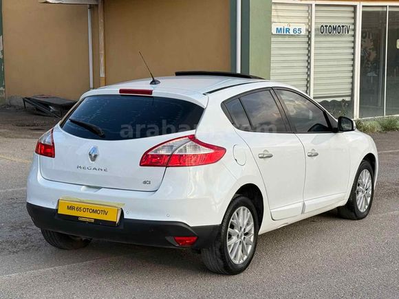 Galeriden Renault Megane 1.5 dCi Privilege 2012 Model Van