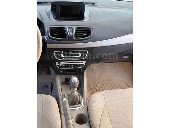 Galeriden Renault Megane 1.5 dCi Privilege 2012 Model Van