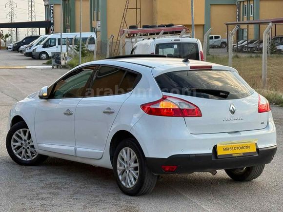 Galeriden Renault Megane 1.5 dCi Privilege 2012 Model Van
