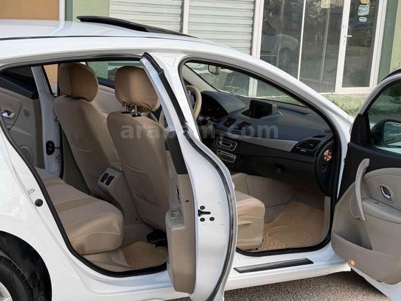 Galeriden Renault Megane 1.5 dCi Privilege 2012 Model Van