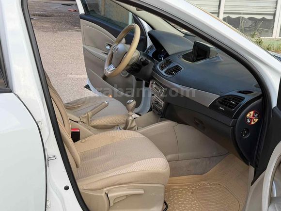 Galeriden Renault Megane 1.5 dCi Privilege 2012 Model Van