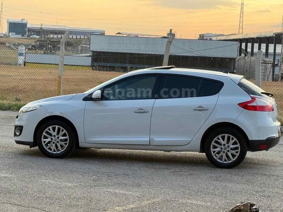 Galeriden Renault Megane 1.5 dCi Privilege 2012 Model Van