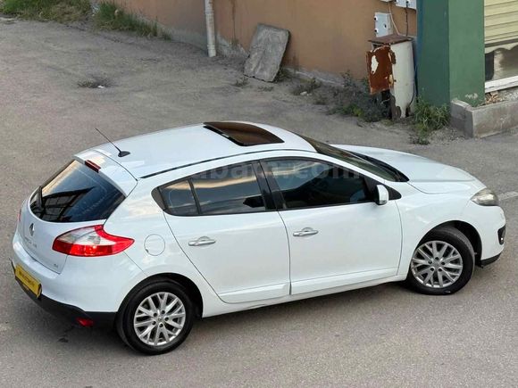 Galeriden Renault Megane 1.5 dCi Privilege 2012 Model Van