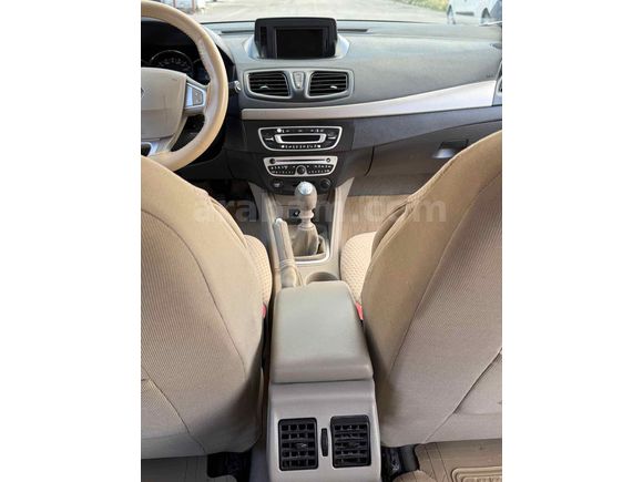 Galeriden Renault Megane 1.5 dCi Privilege 2012 Model Van