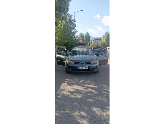 Sahibinden Renault Megane 1.6 Alize 2004 Model  300.000 km Füme